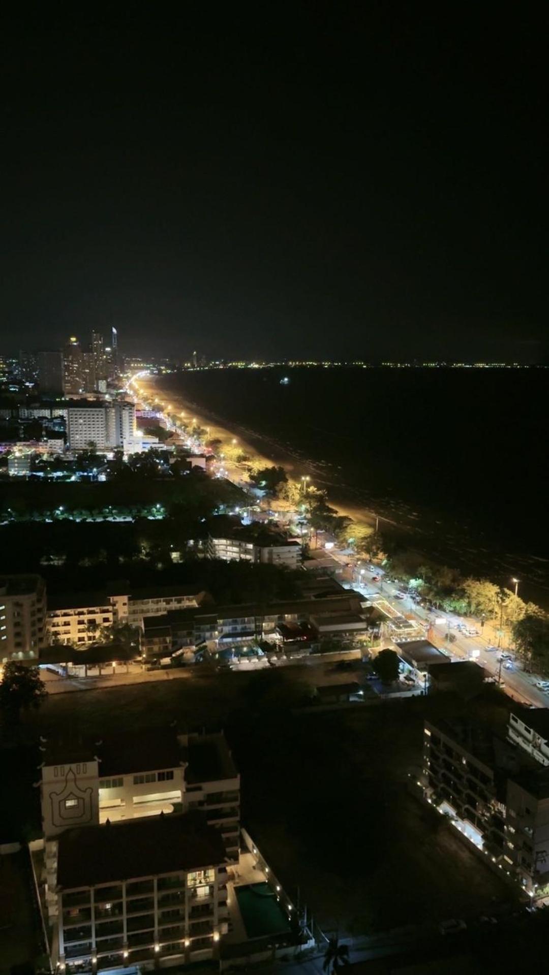Copacabana Beach Jomtien 科帕卡巴纳海乔木提安海滩毗邻乔木提安夜市 Dış mekan fotoğraf