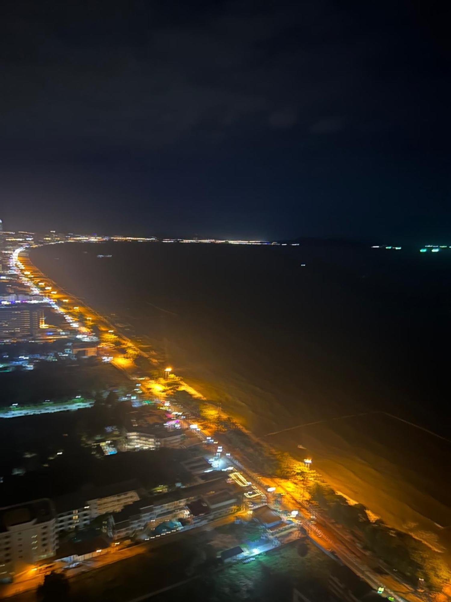 Copacabana Beach Jomtien 科帕卡巴纳海乔木提安海滩毗邻乔木提安夜市 Dış mekan fotoğraf